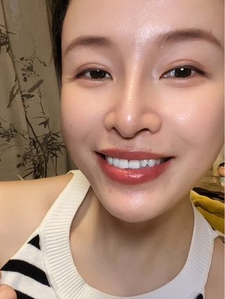 唇部状态越差越要试试,真的巨滋润#唇妆 #唇部保养 #唇部精华 #植卡美唇部精华露 #唇部护理