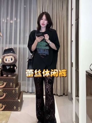 姐妹们,现货现货,简直就是夏天神裤‼️显瘦又凉快,尺码齐全💗#上热门 @DOU+小助手 #时髦精 #ootd穿搭 #显瘦穿搭 #强烈推荐