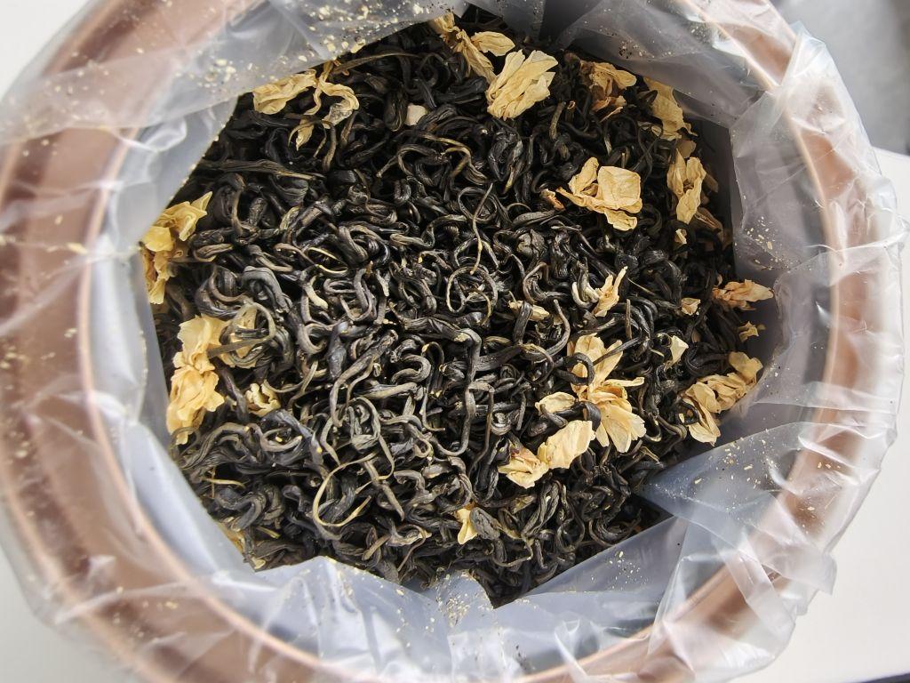 茶叶很好,打开包装,香气四溢,茉莉飘香。#我在抖音买买买
