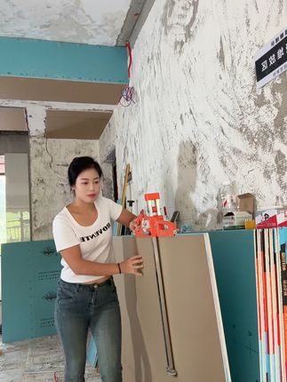 欣菲宇裁板神器,没有误差,双定位,前后修毛茶,木工师傅的 好帮手。#裁板神器 #推刀 #木工工具