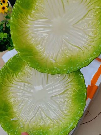 高颜值高品质8英寸白菜餐盘,还是釉下彩高温瓷,微波炉洗碗机消毒柜随便进#奇怪但可爱满分的餐具 #颜值餐具 #白菜盘子 #釉下彩餐具 #与众不同
