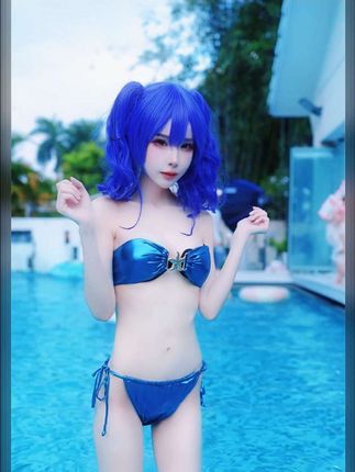 #泳池拍摄无不良引导 #泳衣 #清凉一夏
