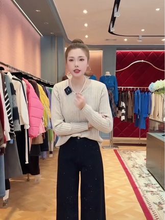2025秋季ins设计感新款显瘦气质针织开衫长袖上衣女#穿搭分享 #每日分享 #针织衫 #显瘦穿搭 #女装穿搭