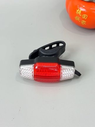 #智能转向灯 #自行车转向灯 #自行车尾灯 #骑行警示灯