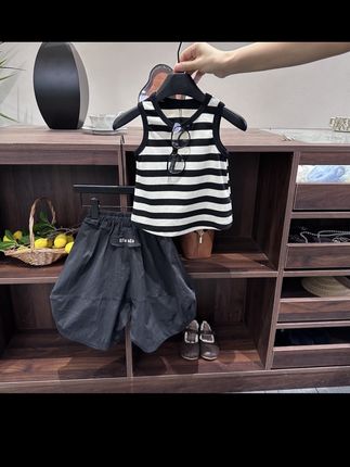 女童2025新款条纹背心套装洋气儿童时髦百搭打底衫儿童外穿捏褶裤#高品质童装 #夏季穿搭 #套装 #潮童穿搭 #儿童穿搭 @抖音电商