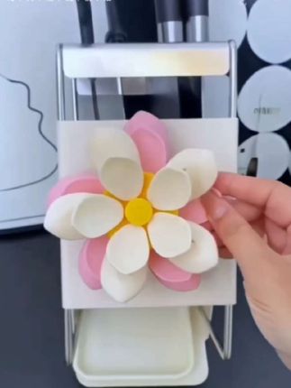 这个是个好东西,荷花双层磁吸花瓣封口夹,好看又实用#磁吸封口夹冰箱贴 #花瓣封口夹 #调料封口夹