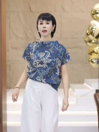 #简约休闲青花瓷上衣#时尚休闲#洋气减龄#谁穿谁好看#休闲洋气@DOU+小助手