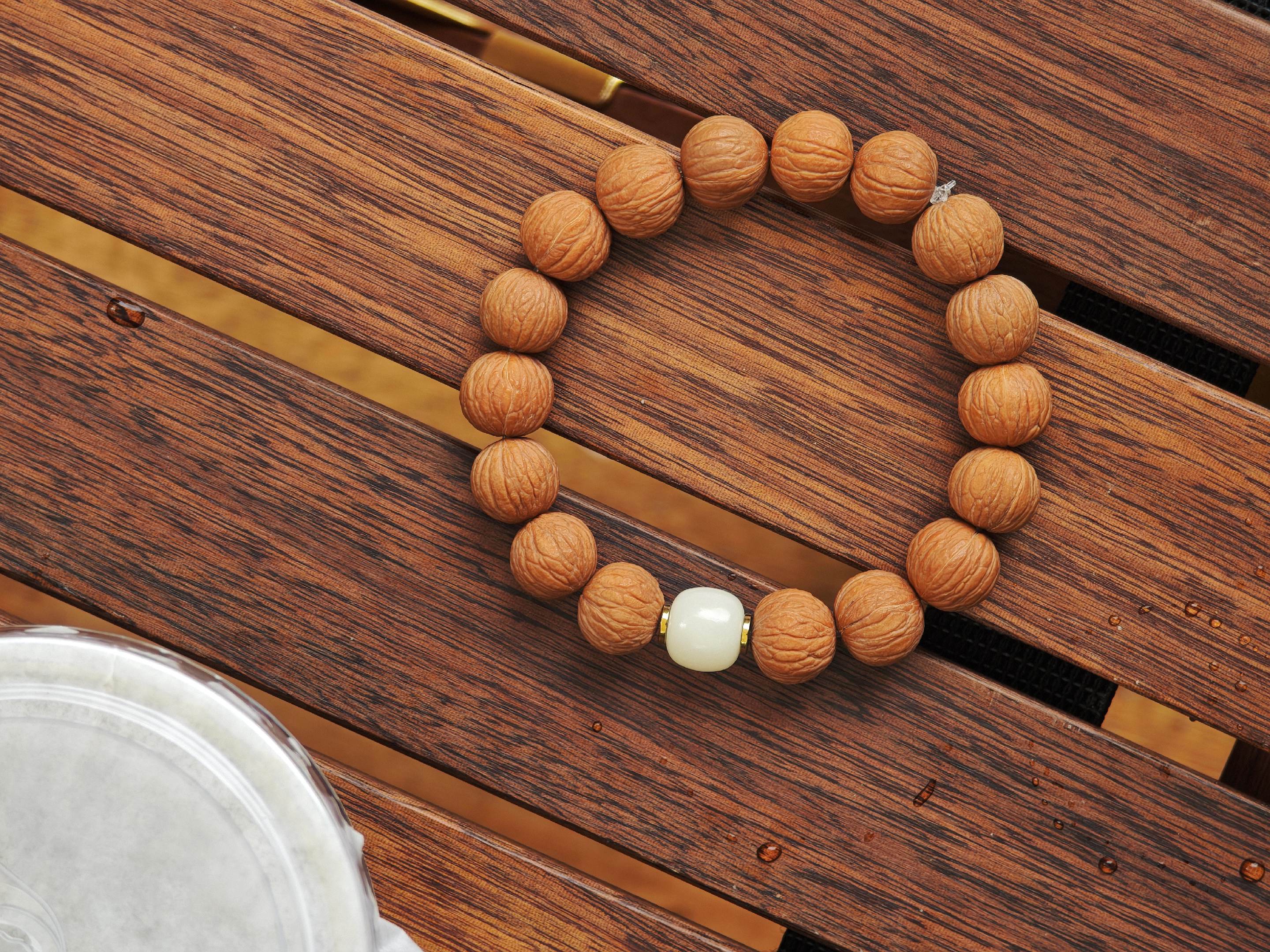 十月盘凤羽,赚米💰如下雨。#猴头手串 #凤羽猴头 #文玩手串 #土豪猴头 #文玩核桃