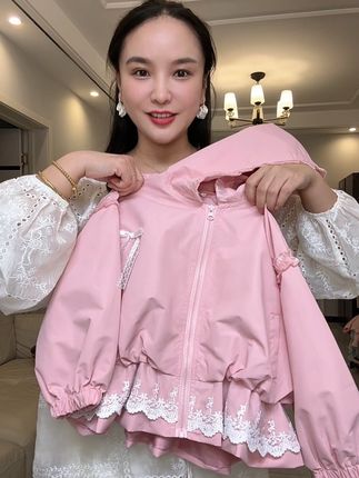 女宝人手必备,真的太美了!巨高品质,不输大牌货!#冲锋衣 #甜美穿搭 #女童穿搭 #生女儿就是用来打扮的 #女童穿搭