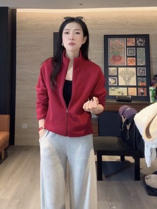 秋冬特别实用的一款摇粒绒外套!#秋冬穿搭 #高级感穿搭 #简约穿搭 #外套 #保暖又好看