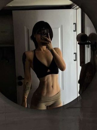 #健身 #变瘦 #马甲线 #爱健身的小姐姐