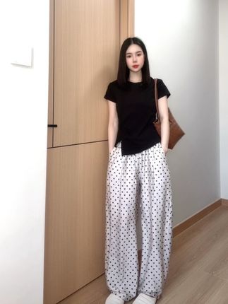 #夏季穿搭 #今日穿搭 #简约穿搭 #百搭裤子