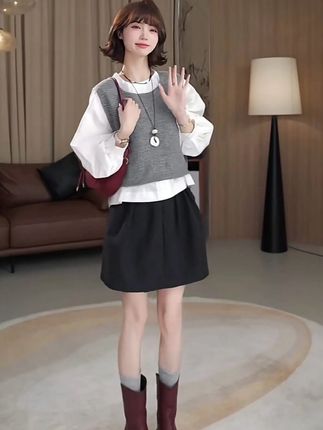 秋季时尚一整套女装2025新款灯笼袖衬衫针织马甲高腰半身裙三件套#早秋贵气感穿搭 #通勤穿搭如何摆脱土气感 #秋天变时髦就从韩系穿搭开始 #优雅气质 #美出高级感