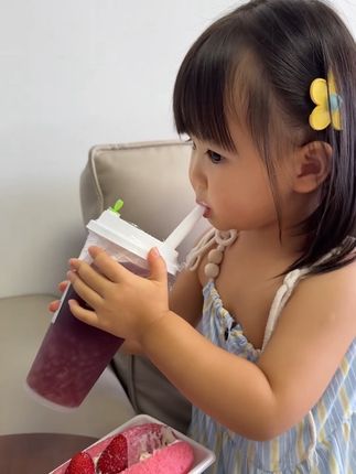 三伏天到了,孩子避免不了要吹空调吃冷饮西瓜的,这个苹果山药汤真的可以多给宝宝喝一喝#山药苹果水#三伏天正确的打开方式 #宝宝爱喝