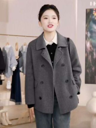 IHIMI/海谧【轻语】25冬新款短款翻领休闲手工双面呢绵羊毛大衣外套#休闲减龄穿搭 #穿出高级感 #只做高品质 #面料柔软舒适 #遮肉显瘦