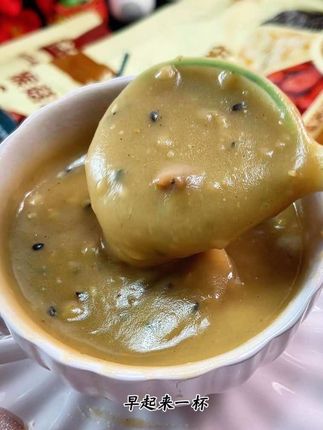口感细腻香浓,谷物丝滑,一口下去真的超满足#早餐吃什么 #兆辉 #坚果谷物粉