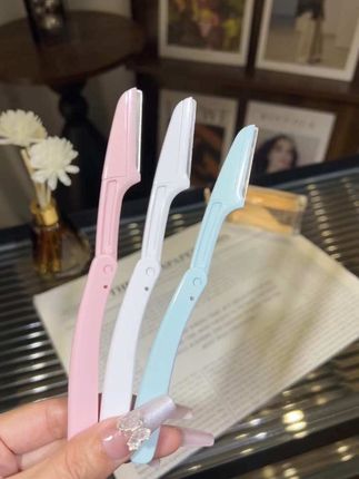 天呐!修眉刀都卷到这个价格了,姐妹们快来薅羊毛~#强烈推荐 #修眉刀 #修眉神器 #眉笔 #仙女必备