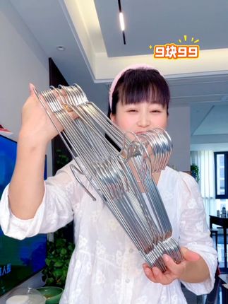 巨划算!304不锈钢全实心加粗一体成型晾衣架!囤一次,可以用一辈子,以后再也不用买衣架了#衣架#不锈钢衣架#晾衣架#超便宜超划算 #挂衣架
