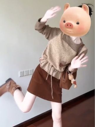 有一天 开始从平淡的日子里感受着幸福#早秋冷冽又随性的气质穿搭 #韩版穿搭 #氛围感秋冬 #显高显瘦显气质