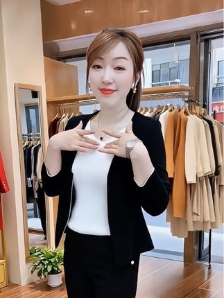 #秋冬穿搭新鲜感在线 #通勤穿搭万能配色公式 #秋天变时髦就从韩系穿搭开始 #早秋穿搭三分钟出门不是梦 #秋季微胖穿搭测评