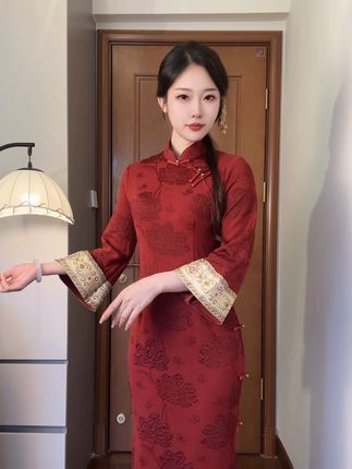 终于买到小个子也能穿的订婚旗袍啦!#旗袍 #订婚敬酒服 #国风古韵 #小个子旗袍 #新中式