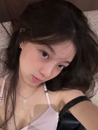 #张予曦 #毕雯珺 #深情眼 #张予曦毕雯珺真拍了红裙抱 #御姐风