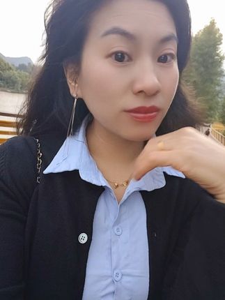 若有一天,你的情绪,不能用语言说出来,那你就抬头看看天空吧,它那么大一定可以包容你所有的难过和委屈…#内耗很可怕 #伤感音乐