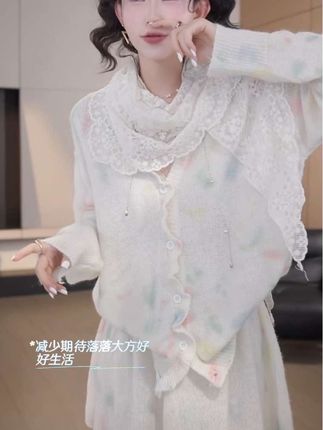 X1春季新品设计感法式蕾丝披肩女文艺复古百搭镂空三角巾屁帘8258
