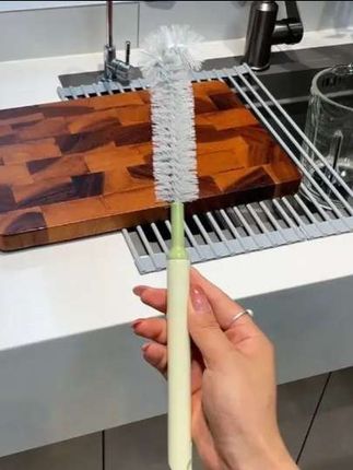 家里的豆浆机破壁机 用它清洗真的太好使了,伸缩加长的手柄各种杯子壶底都能刷到 太好用了#生活好帮手 #实用好物 #长柄杯刷 #水壶刷子 #杯刷