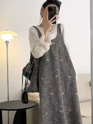 小孕妇们 早秋这样穿真的美晕我了!白色蕾丝小衫搭配小香风背带裙,上身精致又贵气!真的太好看了~#孕期穿搭 #浅浅期待一下秋冬穿搭#温柔风穿搭 #梨形身材穿搭