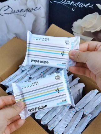 假期带宝宝出行湿纸巾是必备的,就得选方便携带还厚实好用的#假期出行 #出行必备 #米莉马莉 #湿纸巾 #母婴好物