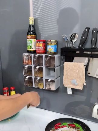 厨房壁挂式塑料调味盒套装组合,调料收纳盒  #厨房置物架 #调料盒   #厨房好物  #挂壁式收纳盒 #好物推荐🔥