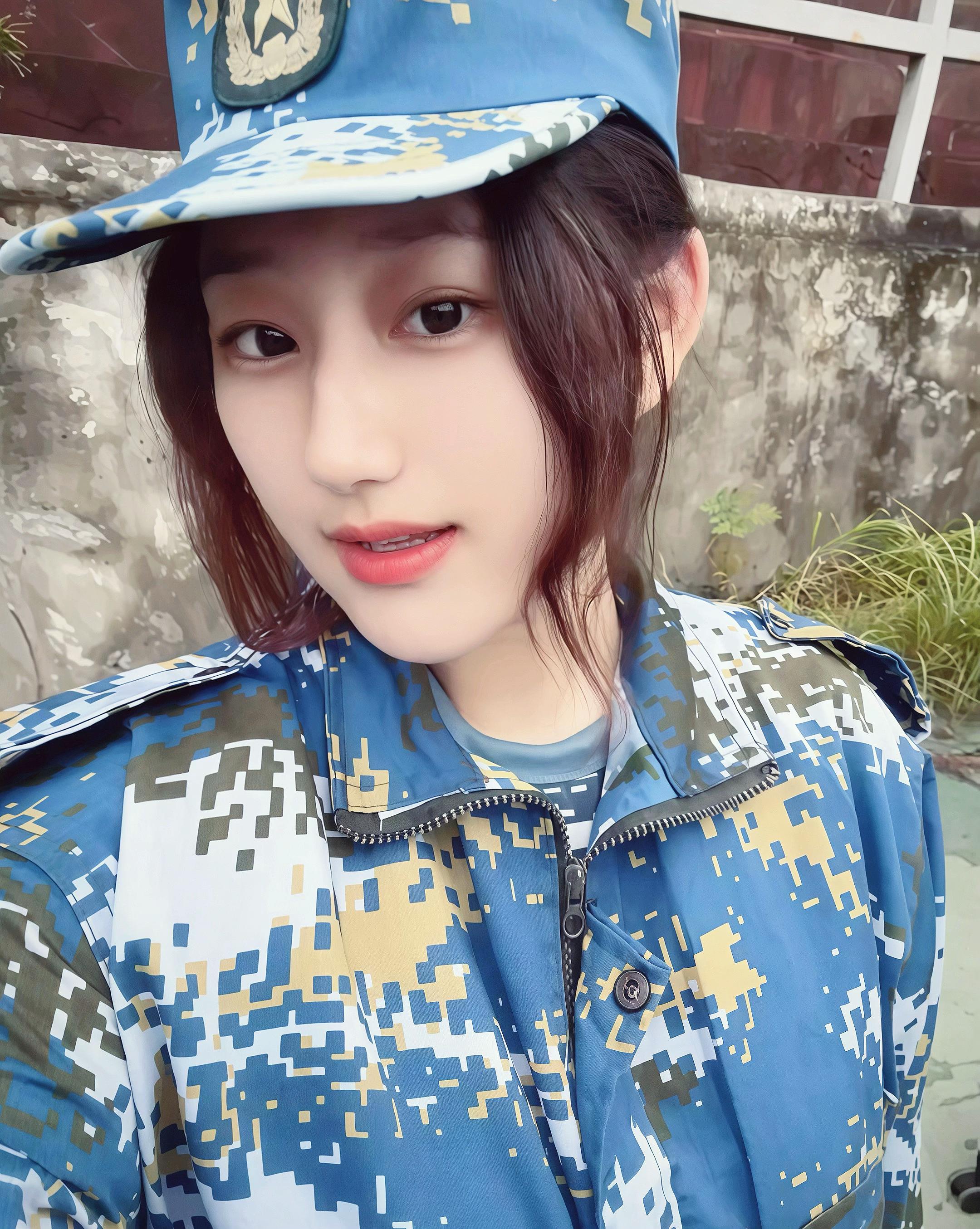 这个世界不会对漂亮女人那么绝情.#麻辣女兵
