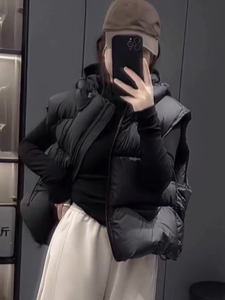 女士连帽马甲加厚马夹短款宽松蓬松连帽小个子坎肩背心#秋冬穿搭 #连帽马甲 #坎肩马甲 #短款棉服 #秋冬搭配