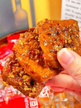 喜欢吃辣的一定不要错过这款爆汁虎皮豆腐!!!#无辣不欢 #零食推荐 #虎皮豆腐 #爆汁