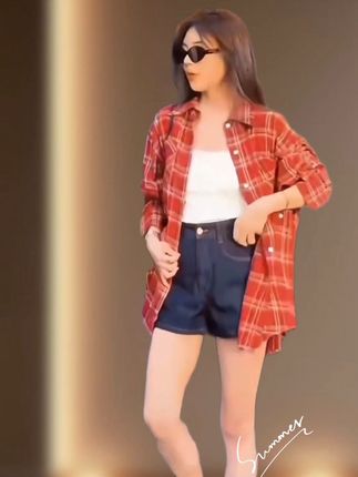 #拍照姿势 #今日穿搭 #汉服穿搭 #系带女士小衫 #孔雀舞怎么跳