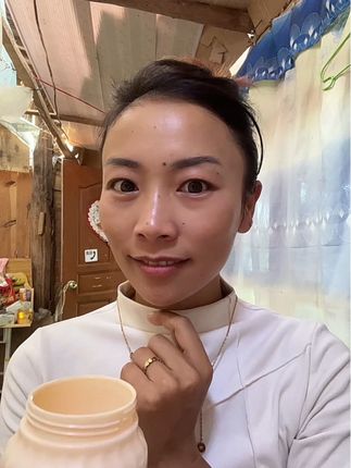如果你洗完脸,洗完手总感觉,皮肤紧绷着不舒服,还缺水干操就来试一下这款#羊奶霜