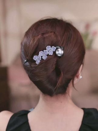 月下栀子 11厘米浪漫时尚花朵优雅盘发扭扭夹#在抖音发现的宝藏#谁戴谁漂漂亮亮的#时尚花朵盘发扭扭夹#盘发扭扭夹#精美发饰