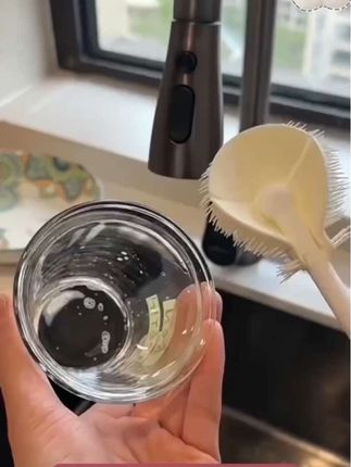 专门刷杯子的长柄刷,刷头可弯折,带刀片的榨汁机也能刷#长柄杯刷推荐 #长柄刷