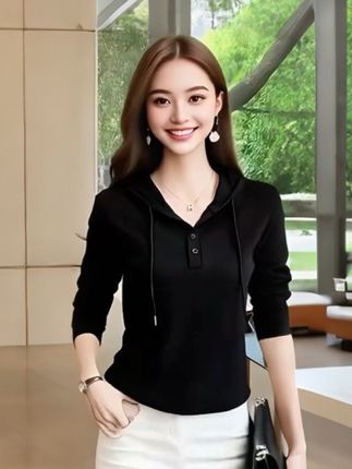 #浪莎连帽卫衣 #女装分享 #洋气穿搭 #遮肉显瘦穿搭 #减龄显瘦穿搭 @DOU+小助手
