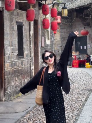 #拍照姿势 #今日穿搭 #姐妹穿搭 #闺蜜穿搭 #出游穿搭
