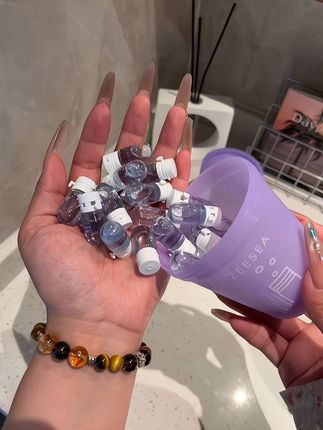 不管日常用,还是有出行计划的姐妹,滋色这个卸妆油,好用又便宜,小小的出门携带超方便#温和清洁 #卸妆油 #次抛卸妆油 #超便宜超划算 #我可真会买