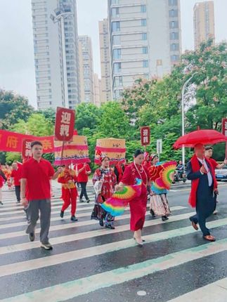 天宫做美,今天天气真好,又不会很热,是个结婚的好日子#喜气洋洋 #传统婚礼 #场面壮观