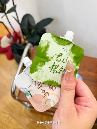 秋冬小手干干巴巴的,真的离不开护手霜啊!#护手霜 #秋冬必备 #伪体香 #护手 #超便宜超划算