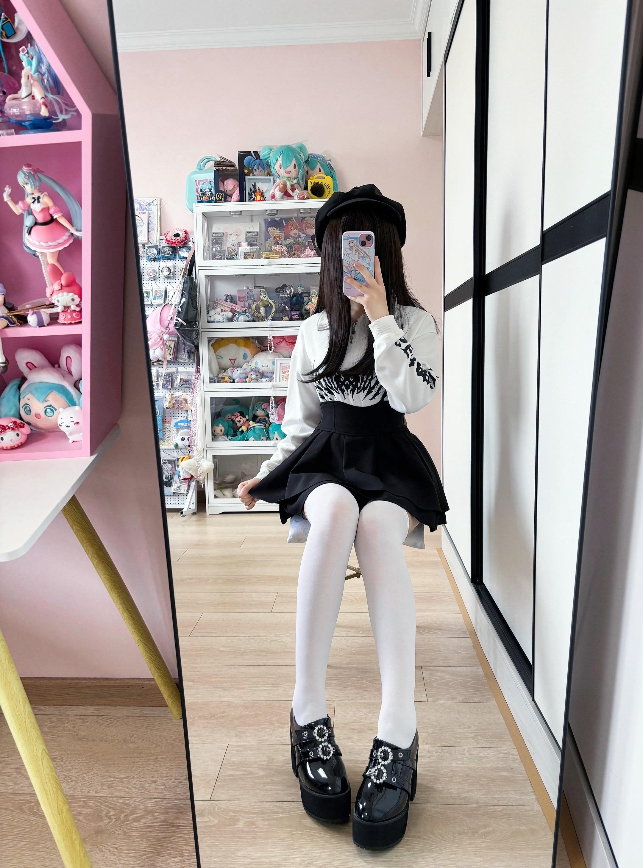 就喜欢这种小众的主播 像是自己的女友给我分享日常一样 #今日穿搭 #萌系 #白色系