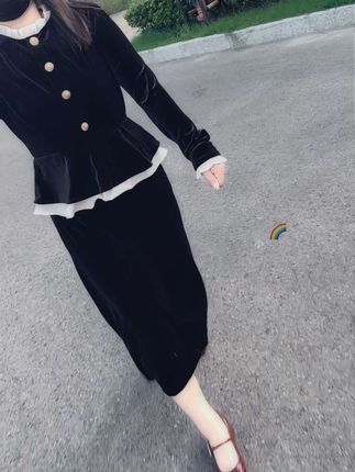 承诺这个东西,听的人记住了,说的人早忘了,说者无心,听者却当了真,你说这是谁的错?#穿搭#穿出自信穿出美丽 #穿出高级感 #穿出你的时尚你的感觉 #气质穿搭