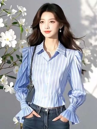 #甜美蓝色条纹短款衬衫#长袖女士气质高级感喇叭袖洋气上衣2025春季#上热门🔥 #淑女穿搭
