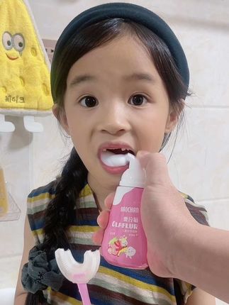 终于找到一款可以搭配牙刷使用,也可作为漱口水使用的儿童慕斯牙膏,添加益生菌还是水果味的#儿童牙膏 #爱护牙齿 #好物分享 #洁牙慕斯