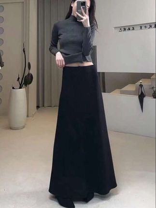 #高级感穿搭 #女人味穿搭 #裙装穿搭 #气质女神范儿 #时尚半身裙