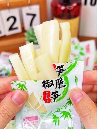 #山椒脆笋 也来卷啦!脆嫩爽口,香香辣辣,好吃到停不下来!#泡椒脆笋 #超便宜超划算 #在抖音入手的好东西 #无限回购的宝藏单品